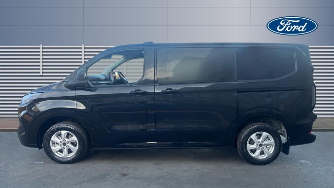 Ford Transit Custom 320 L1 Diesel Fwd 2.0 EcoBlue 150ps H1 Double Cab Van Limited - Image 4